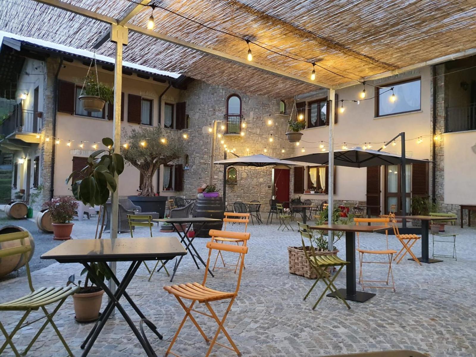 Agriturismo Cascina L'Arche Santo Stefano Belbo Exterior photo